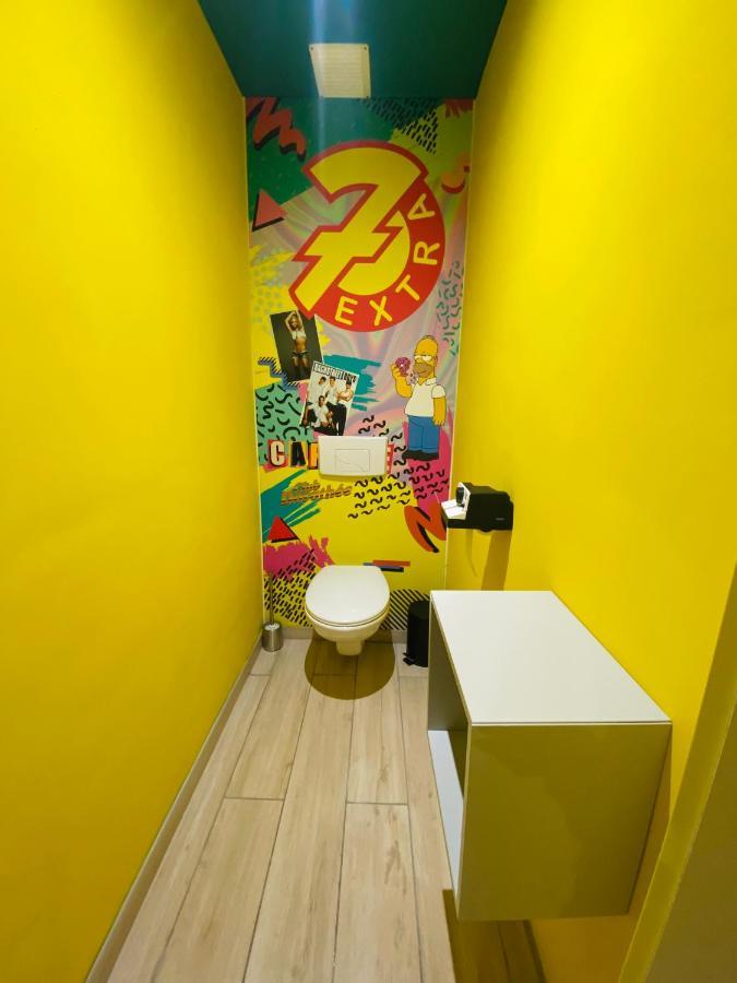 Capsule 90'S - Balneo - Sauna - Flipper - Billard - Netflix - Nintendo Switch & Jeux - Mons Exterior foto