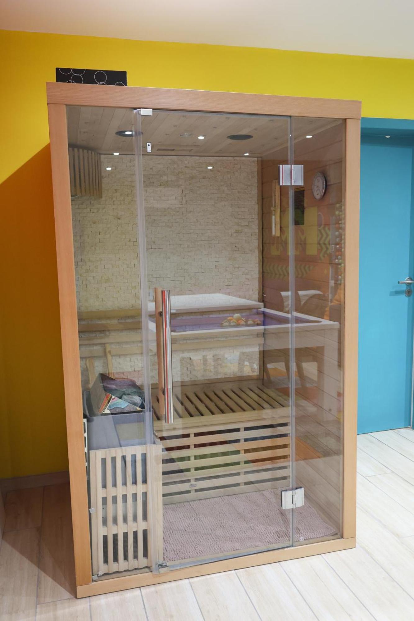 Capsule 90'S - Balneo - Sauna - Flipper - Billard - Netflix - Nintendo Switch & Jeux - Mons Exterior foto